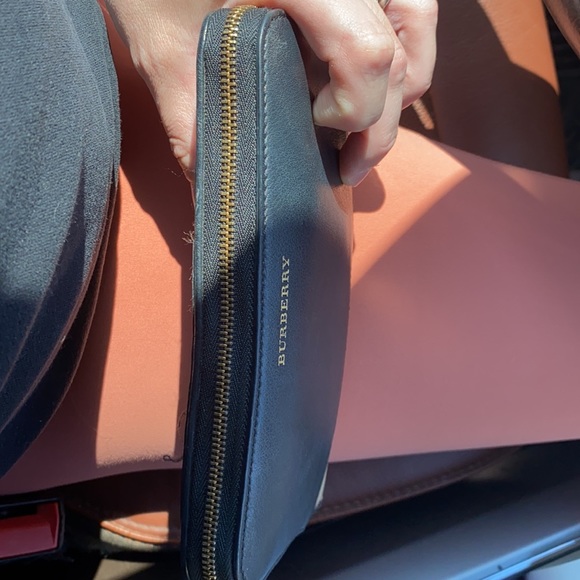 Burberry Purse and Wallet - Picture 5 of 5